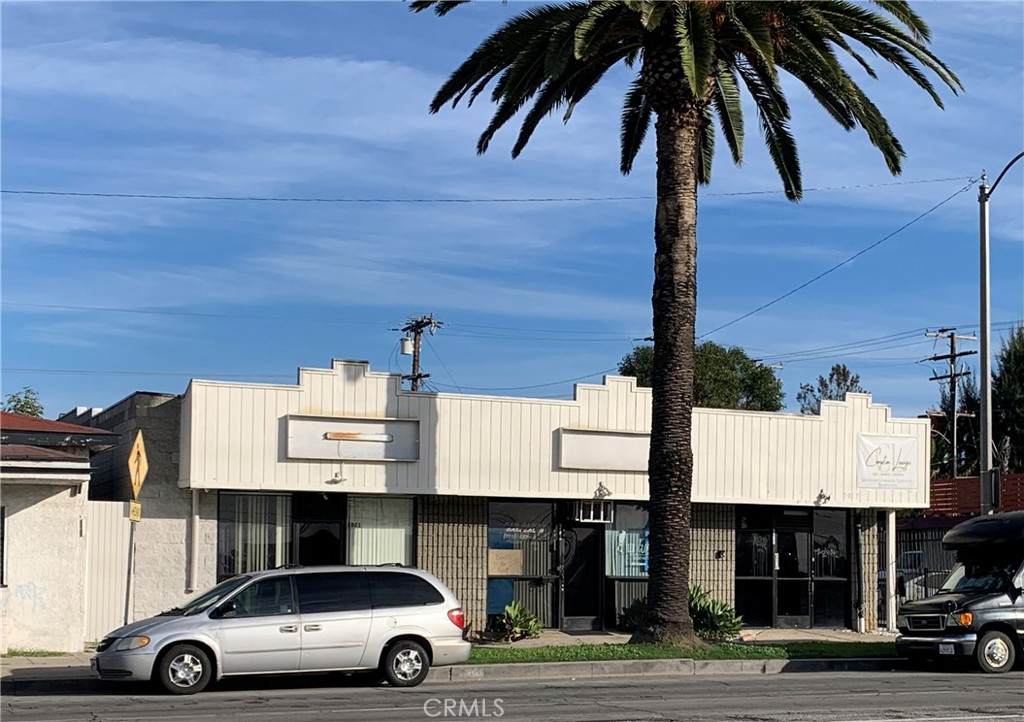 2017 Compton - Photo 1