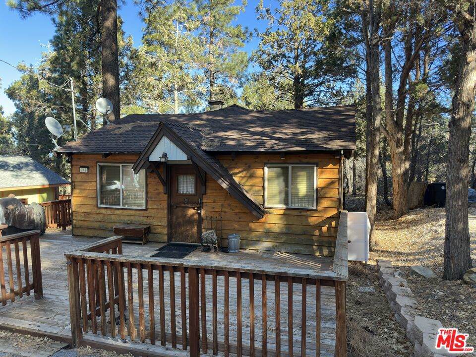 747 Pine Lane - Photo 1