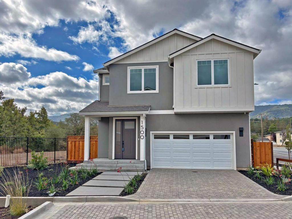 1500 Paradise Court - Photo 1