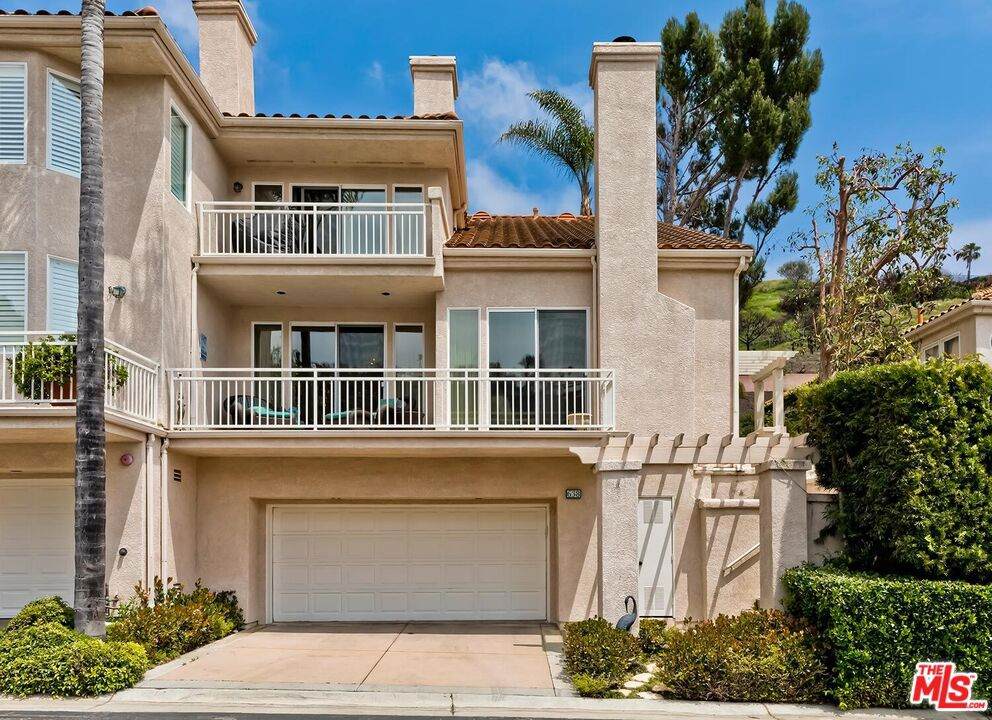 638 Palisades Drive - Photo 1