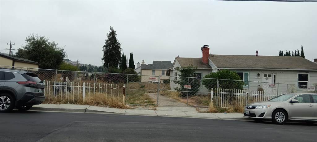 1672 162Nd Ave - Photo 1