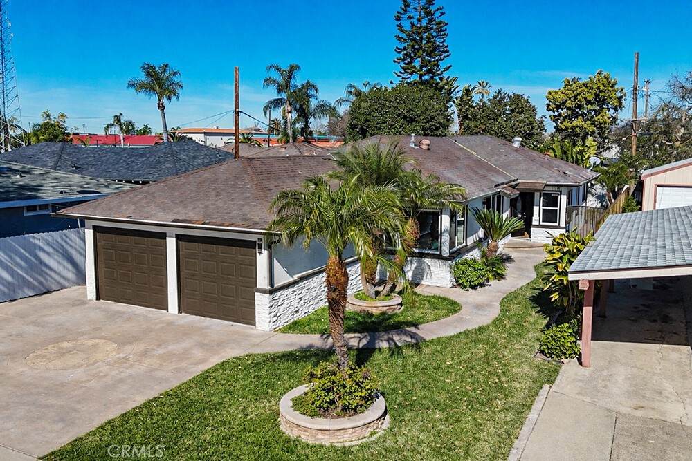1243 Almond Avenue - Photo 1