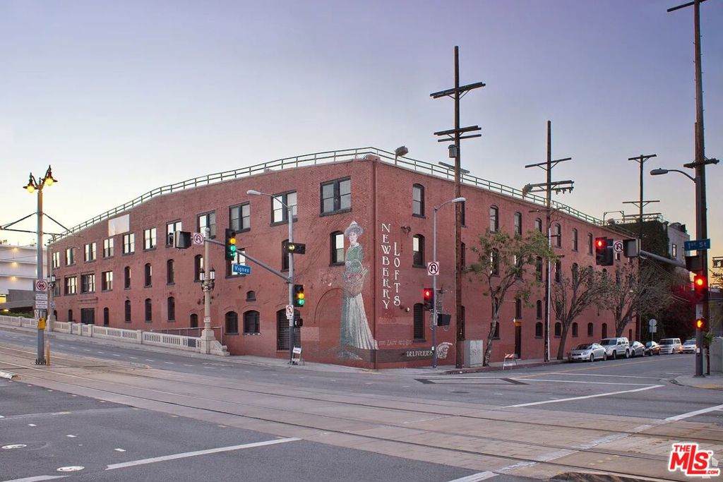 900 1st Street - Photo 1