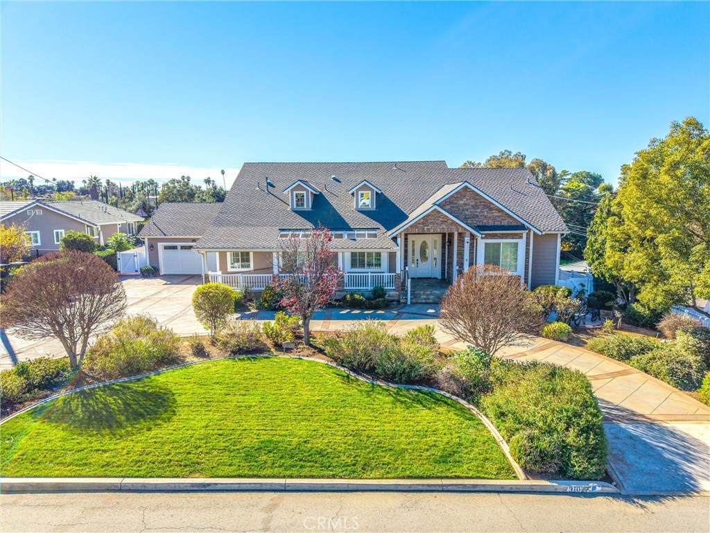 31027 Sunset Drive - Photo 1