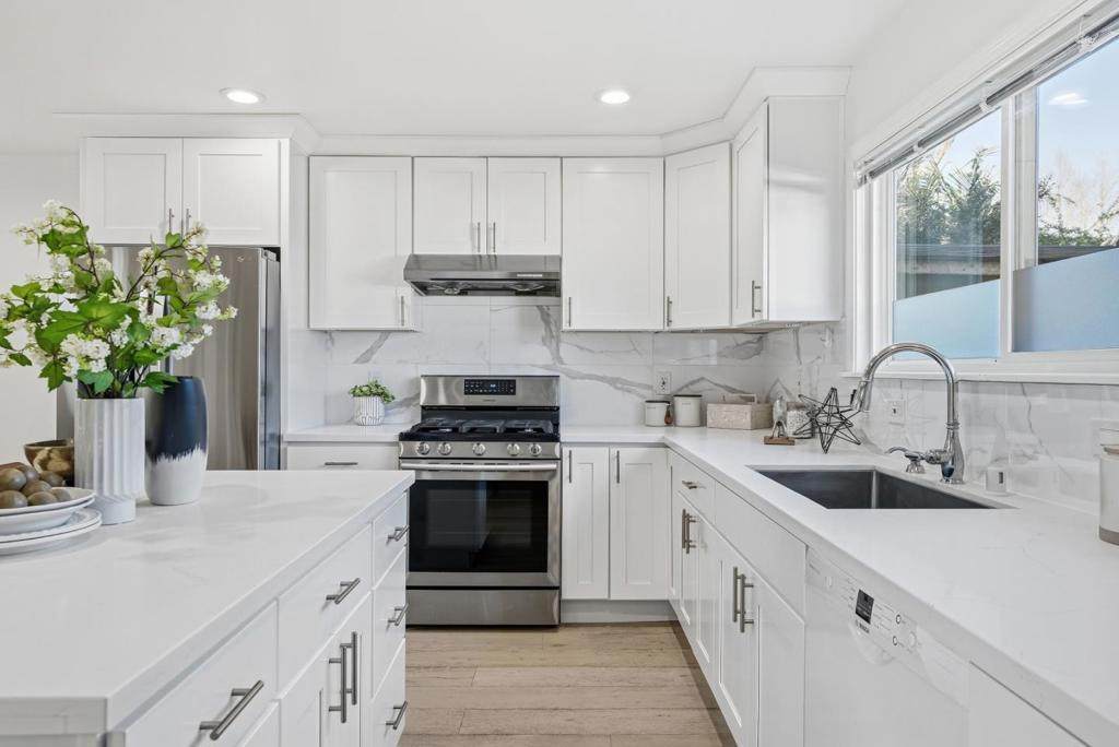 2152 Ashwood Lane - Photo 1