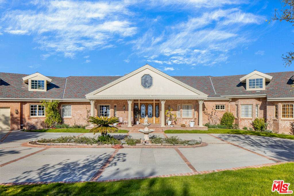 16501 Mulholland Drive - Photo 1