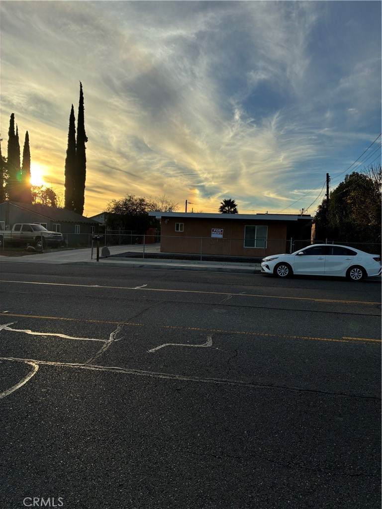 https://bt-photos.global.ssl.fastly.net/socal/orig_boomver_1_412042800-2.jpg