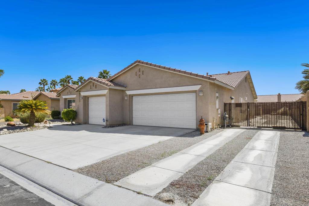 81349 Avenida Esmeralda - Photo 1