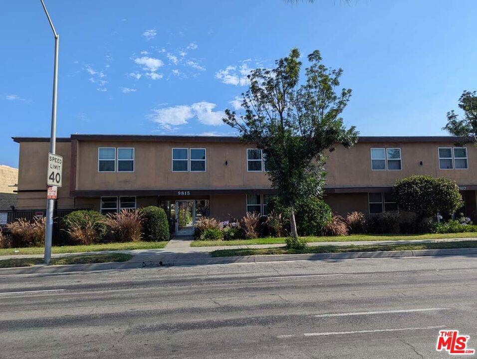 9815 Imperial Highway - Photo 1