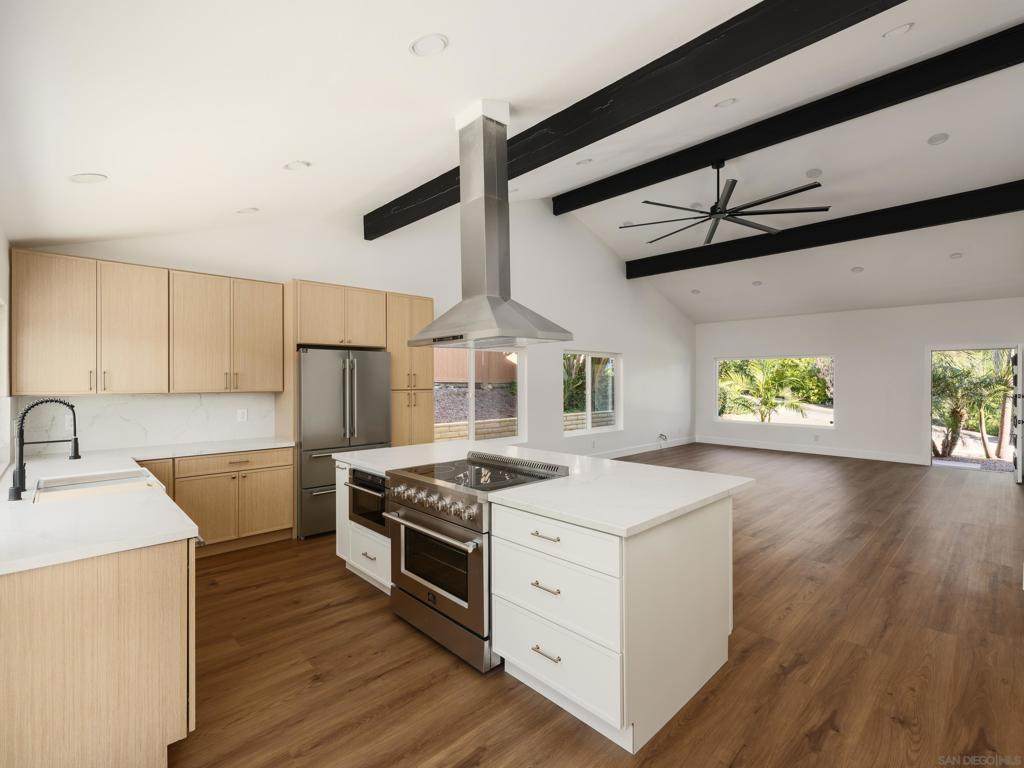 5522 Bloch St - Photo 1