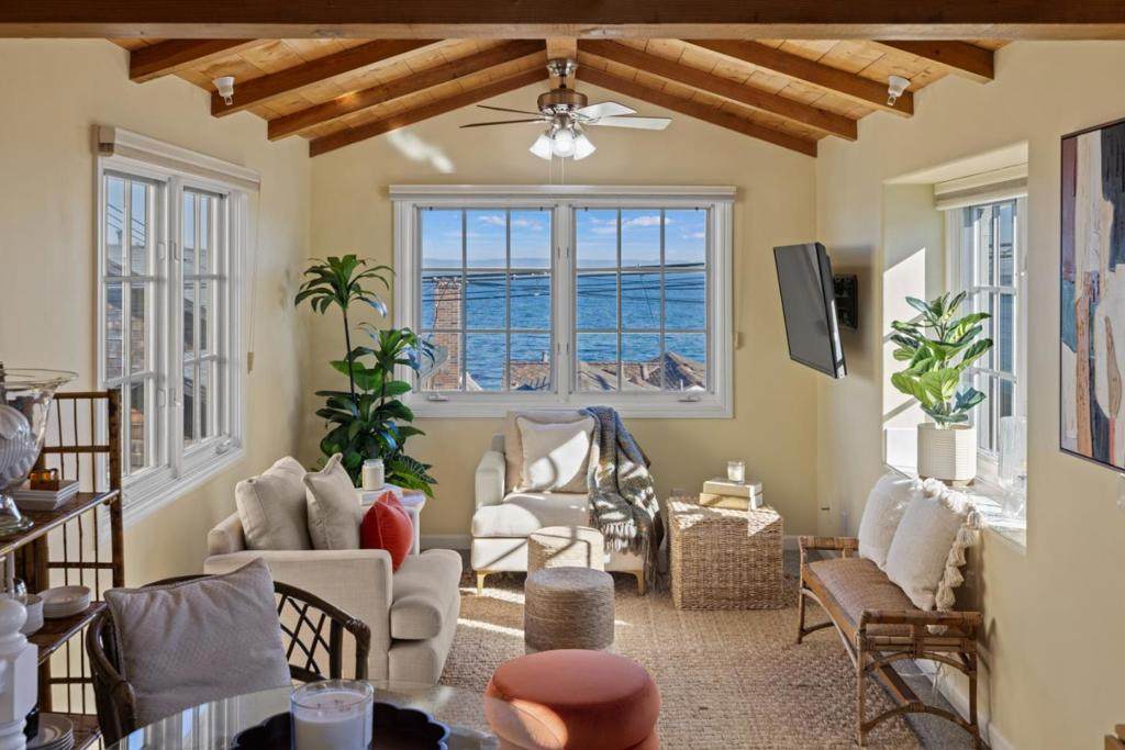 715 Mermaid Avenue - Photo 1