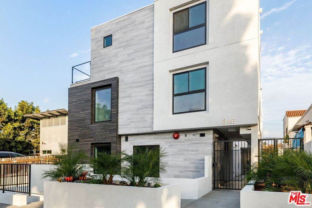 846 Alta Vista Boulevard - Photo 1