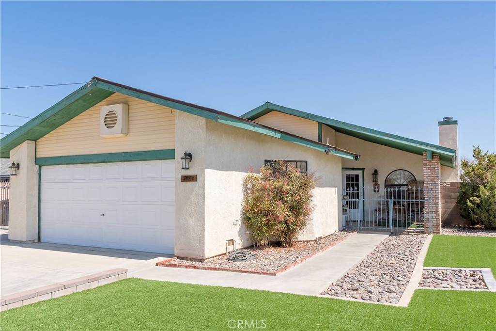 20412 90th Street - Photo 1