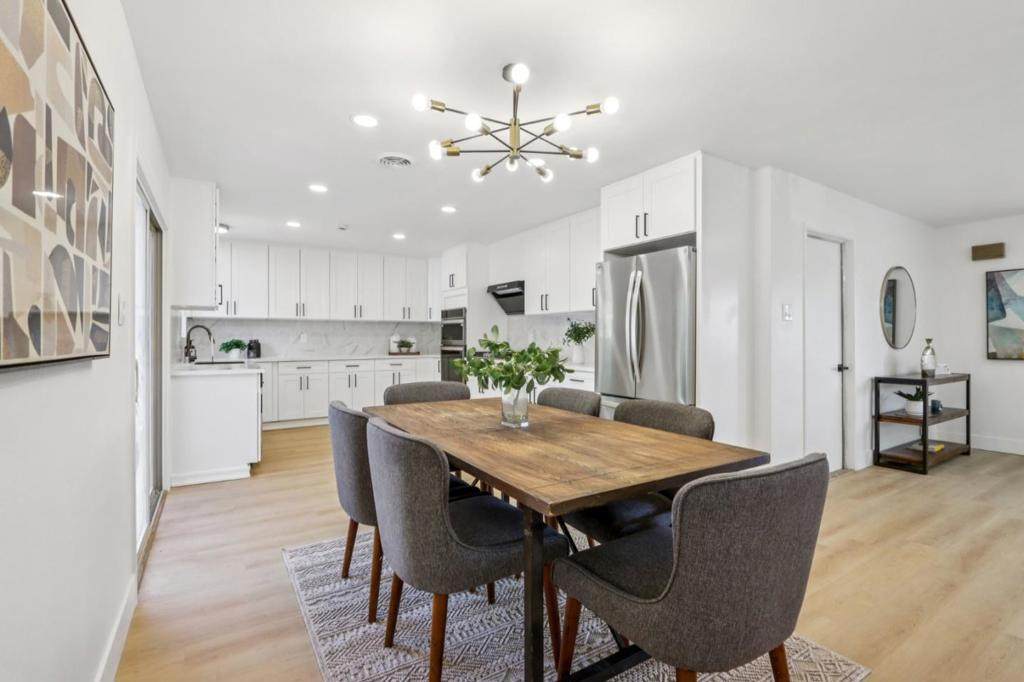 33359 University Drive - Photo 1