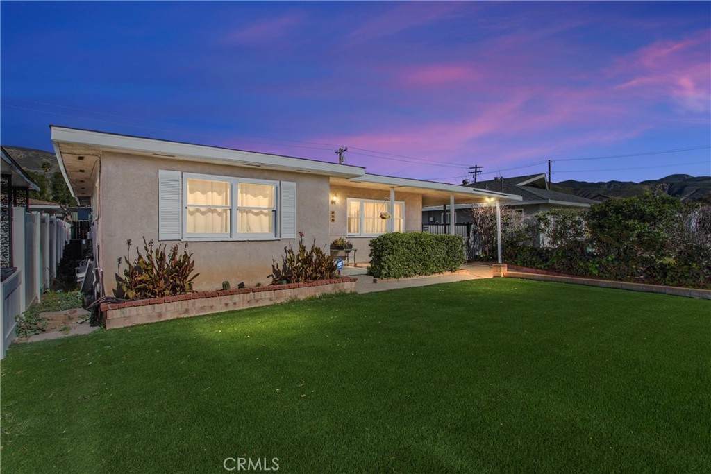 272 E 47th St - Photo 1