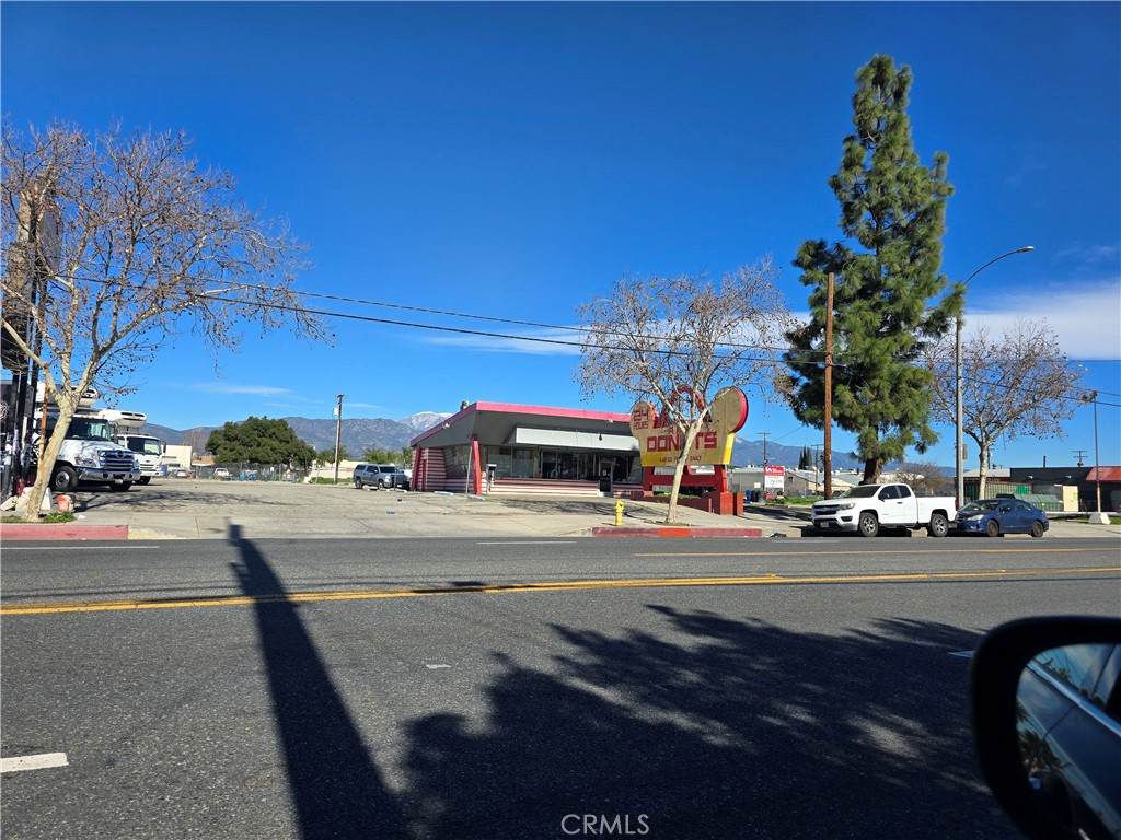 https://bt-photos.global.ssl.fastly.net/socal/orig_boomver_1_412143133-2.jpg