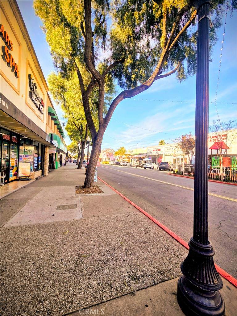 https://bt-photos.global.ssl.fastly.net/socal/orig_boomver_1_412156080-3.jpg