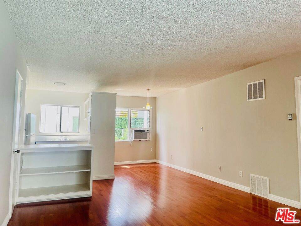 https://bt-photos.global.ssl.fastly.net/socal/orig_boomver_1_412157520-3.jpg