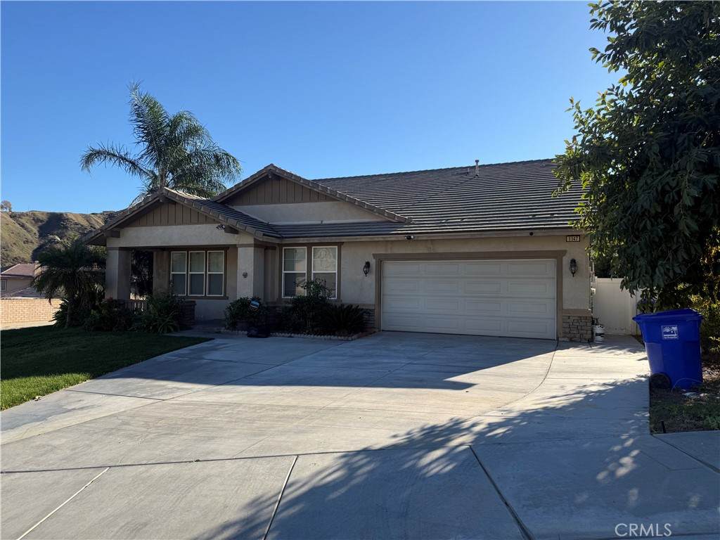 1147 Glenwood Court - Photo 1
