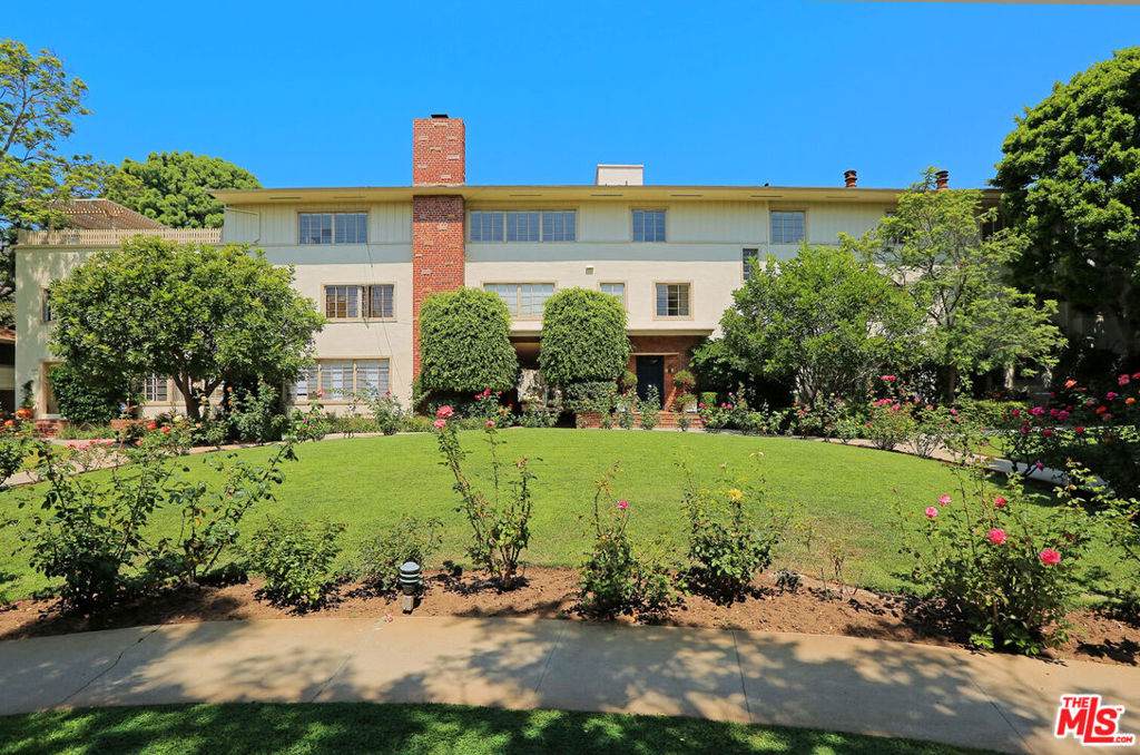 11901 Sunset Boulevard - Photo 1