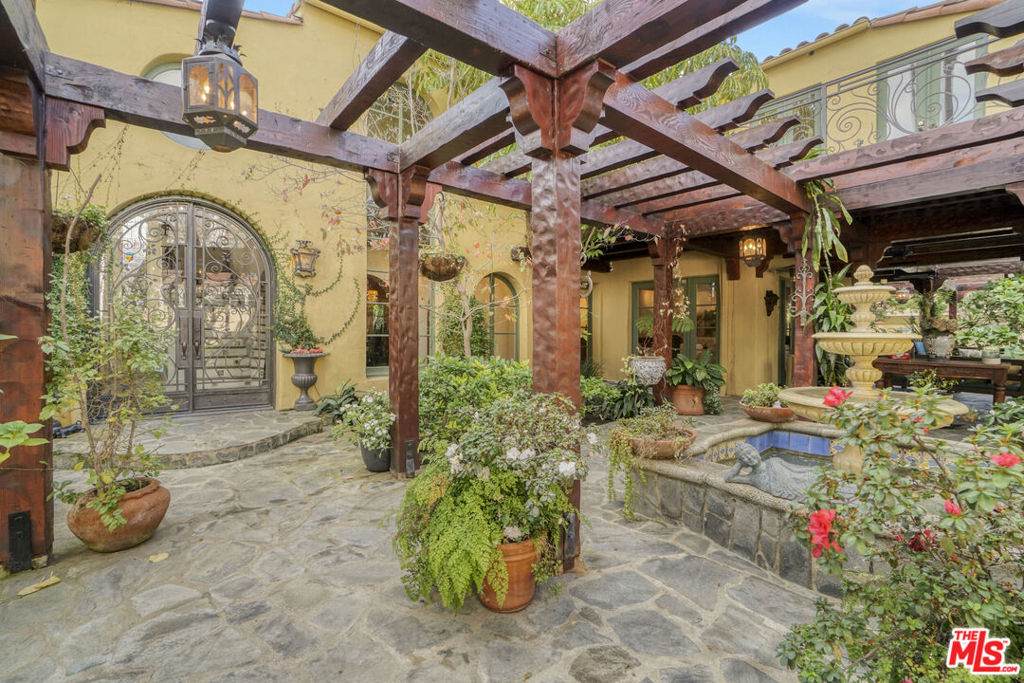https://bt-photos.global.ssl.fastly.net/socal/orig_boomver_1_412185599-2.jpg