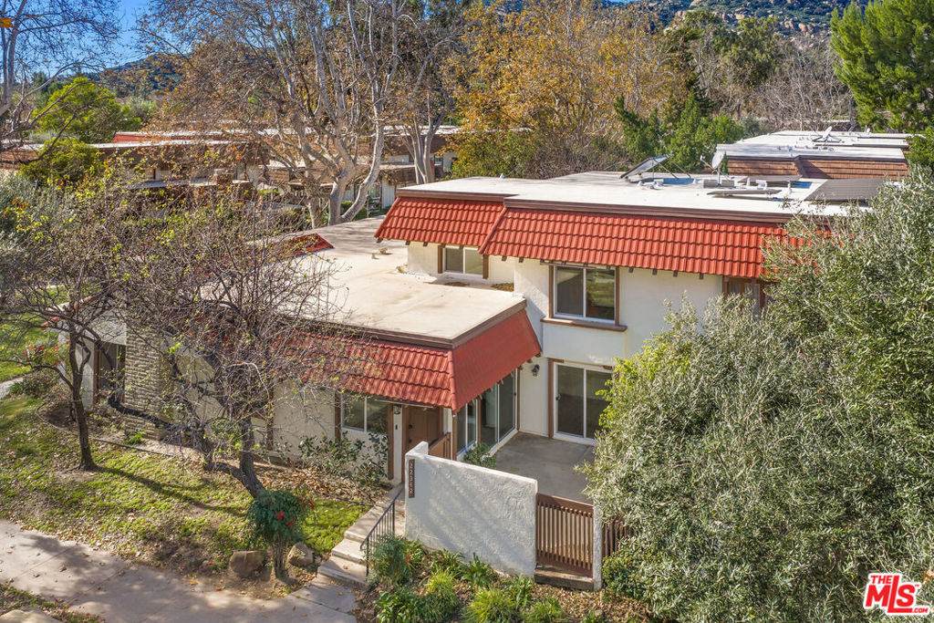 22342 James Alan Circle - Photo 1