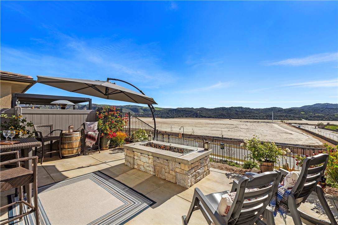 821 Cornelia Way - Photo 1