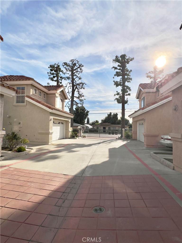https://bt-photos.global.ssl.fastly.net/socal/orig_boomver_1_412210709-2.jpg
