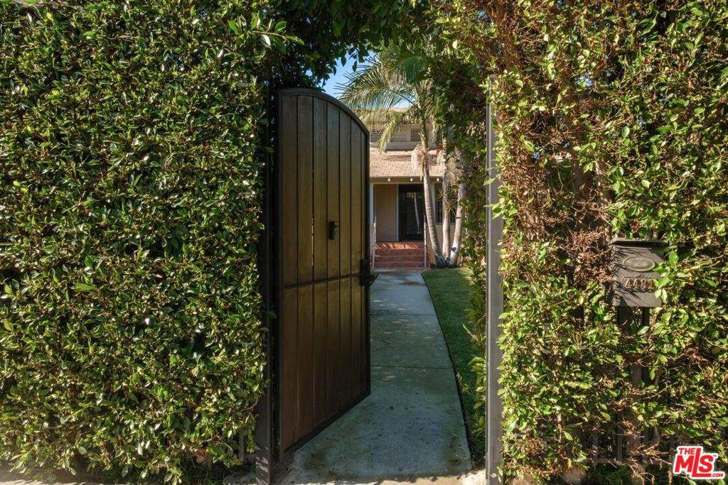 4431 Wilton Place - Photo 1