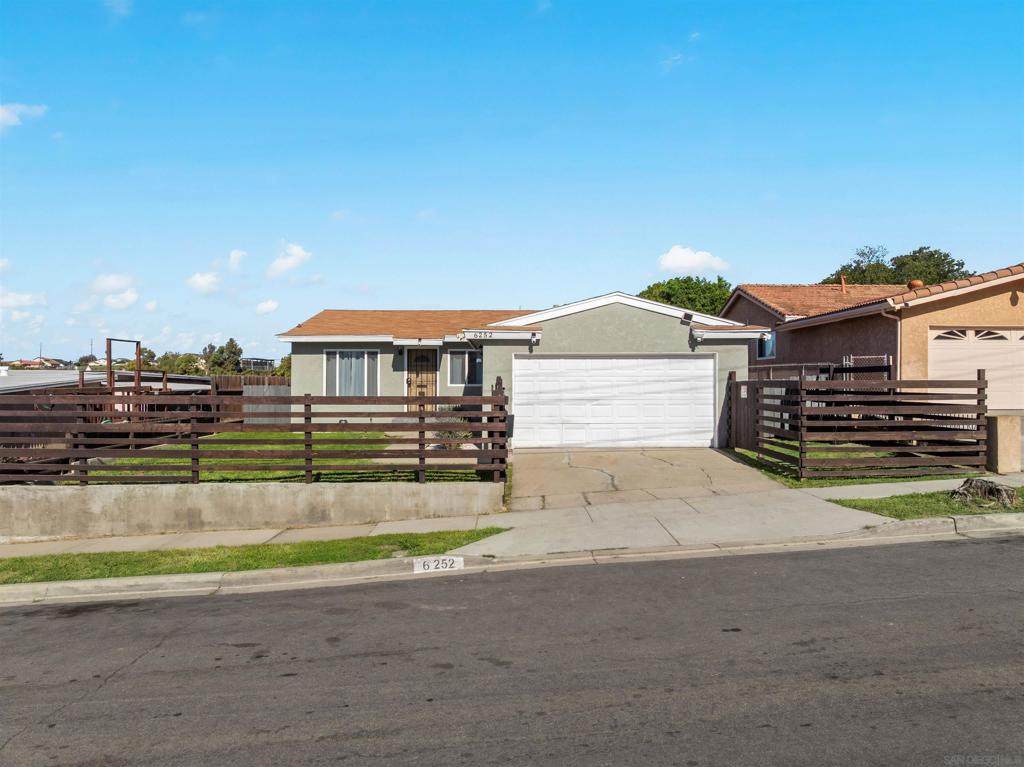 6252 Alderley St - Photo 1