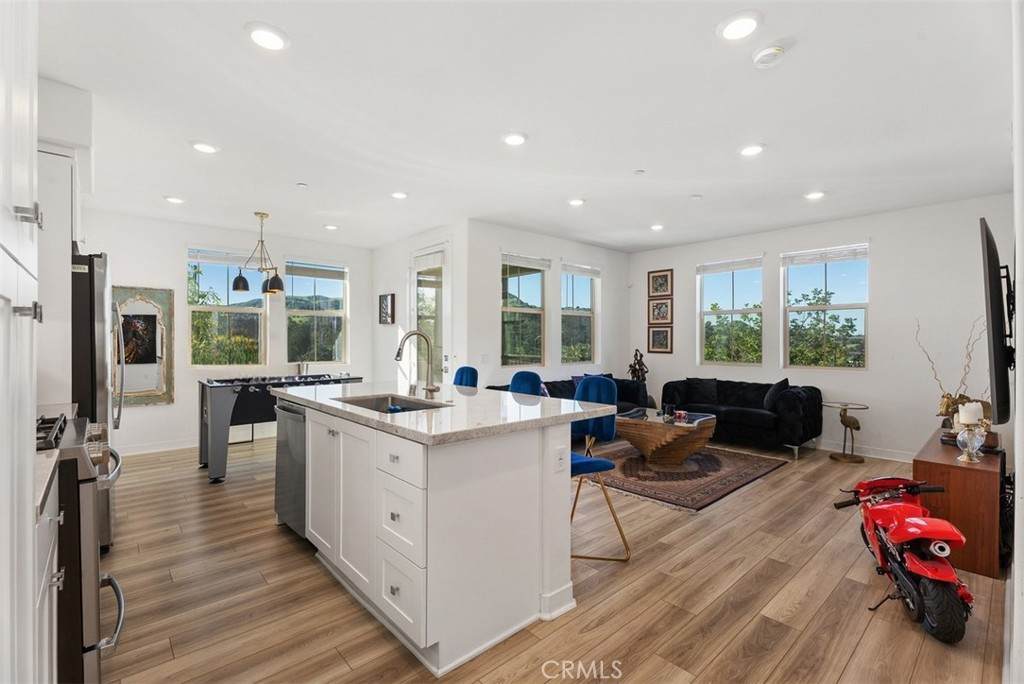 1100 Lasso Way - Photo 1