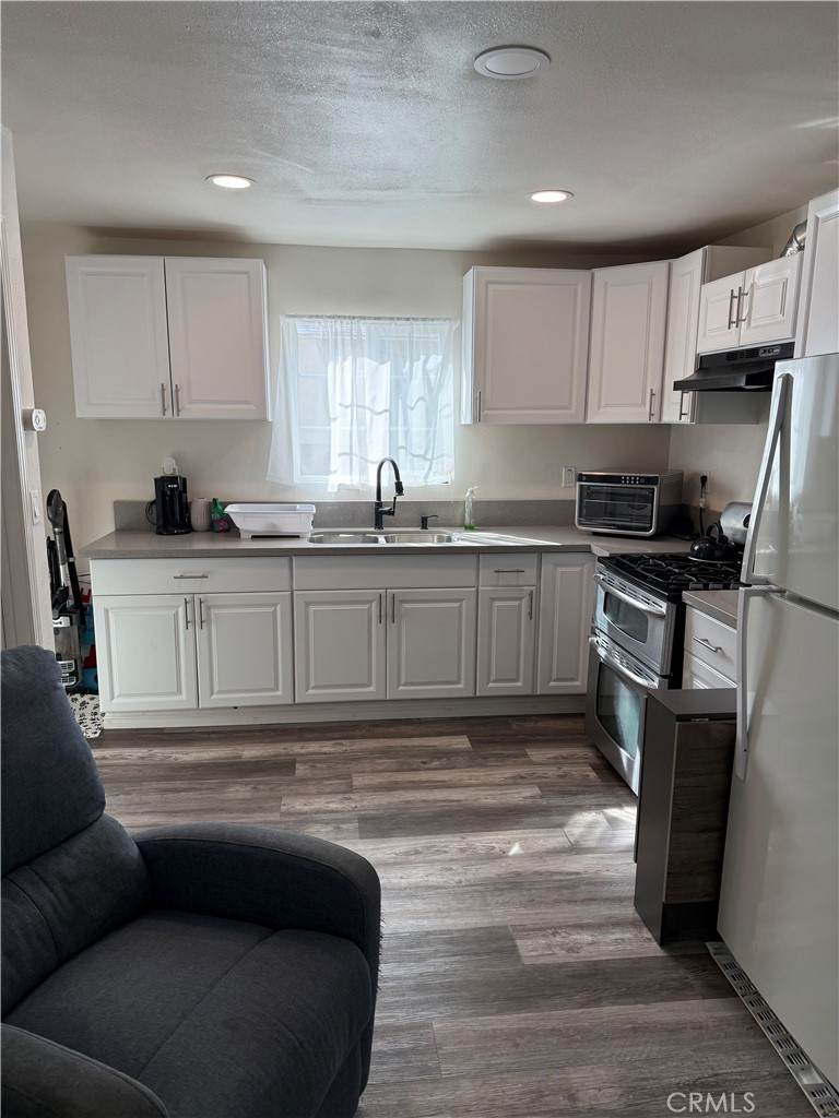 2743 E 1/2 - Photo 1