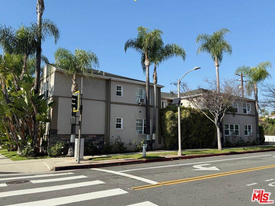 9667 Olympic Boulevard - Photo 1