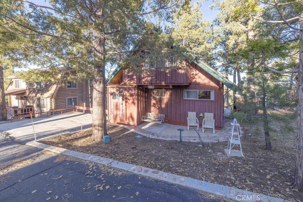 533 Villa Grove - Photo 1