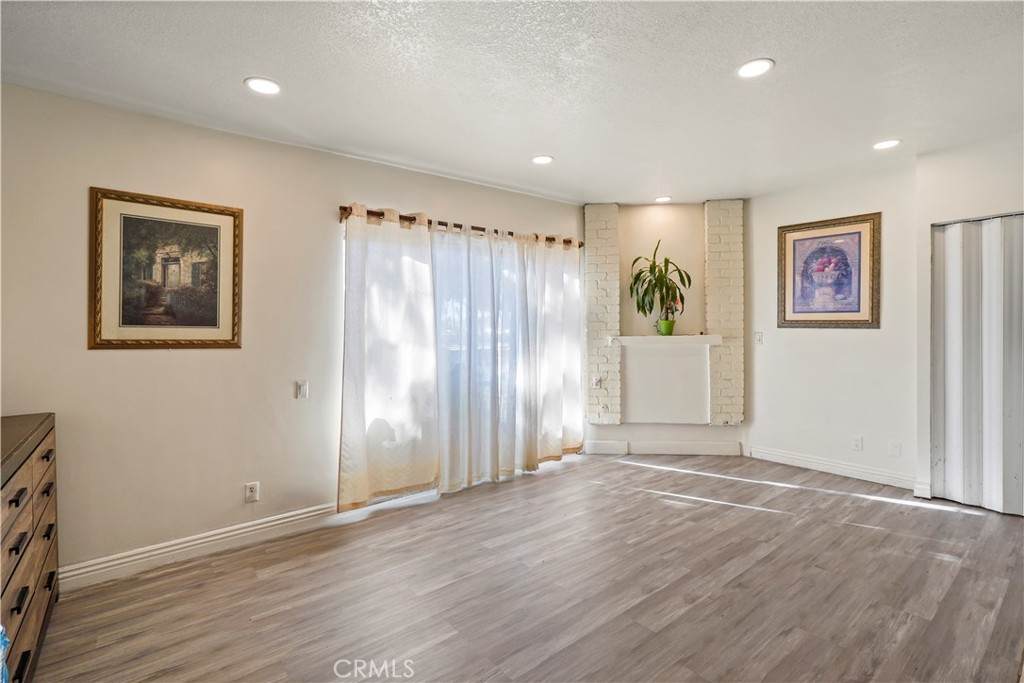 https://bt-photos.global.ssl.fastly.net/socal/orig_boomver_1_412332898-2.jpg