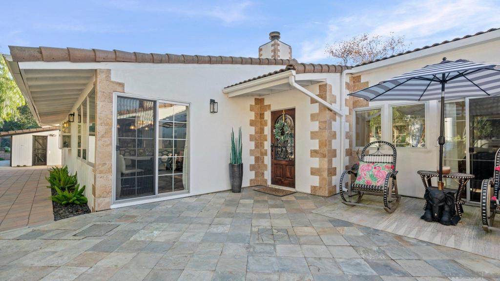 1165 Midway Dr - Photo 1