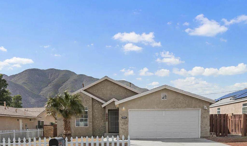 15785 Snow View Drive - Photo 1