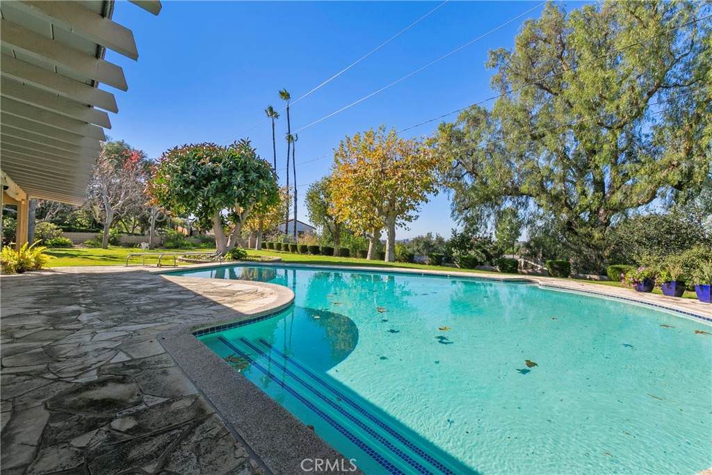 https://bt-photos.global.ssl.fastly.net/socal/orig_boomver_1_412387178-2.jpg