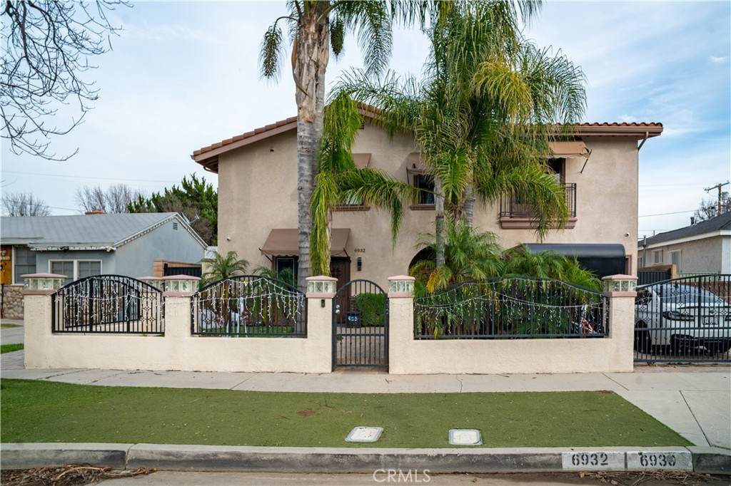 6930 Balcom - Photo 1