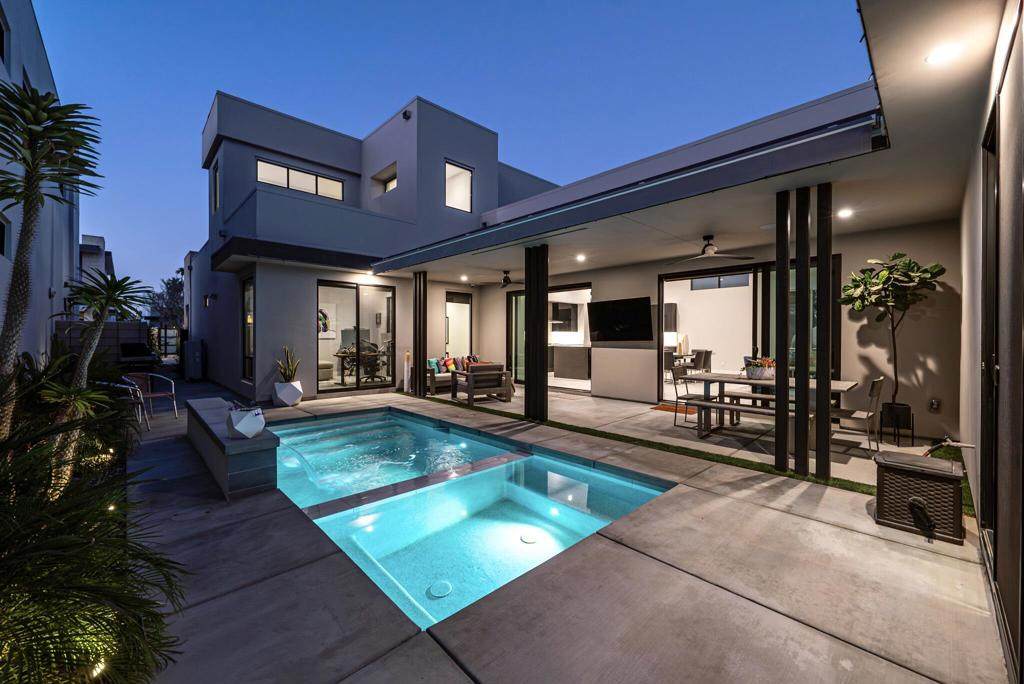 1345 Vue Place - Photo 1