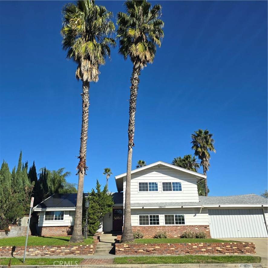 1617 Knox - Photo 1
