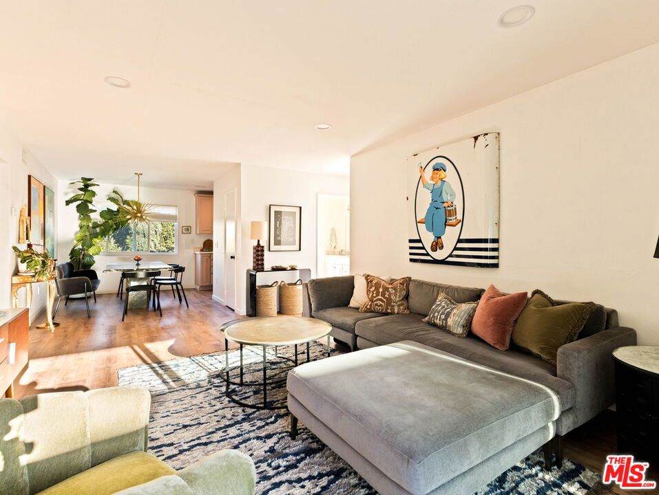 3015 Division Street - Photo 1