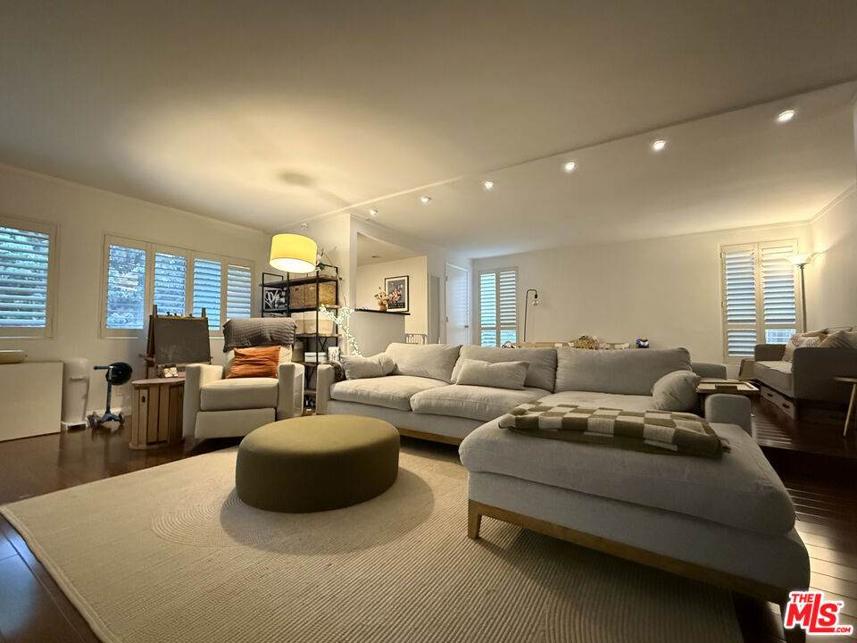 2318 Fox Hills Drive - Photo 1