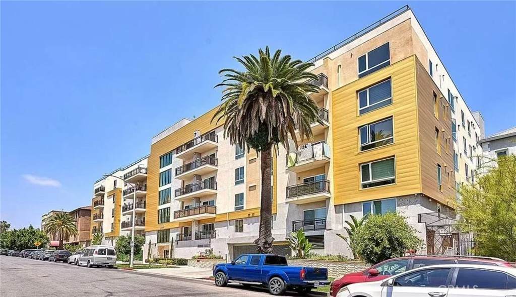 2939 Leeward - Photo 1