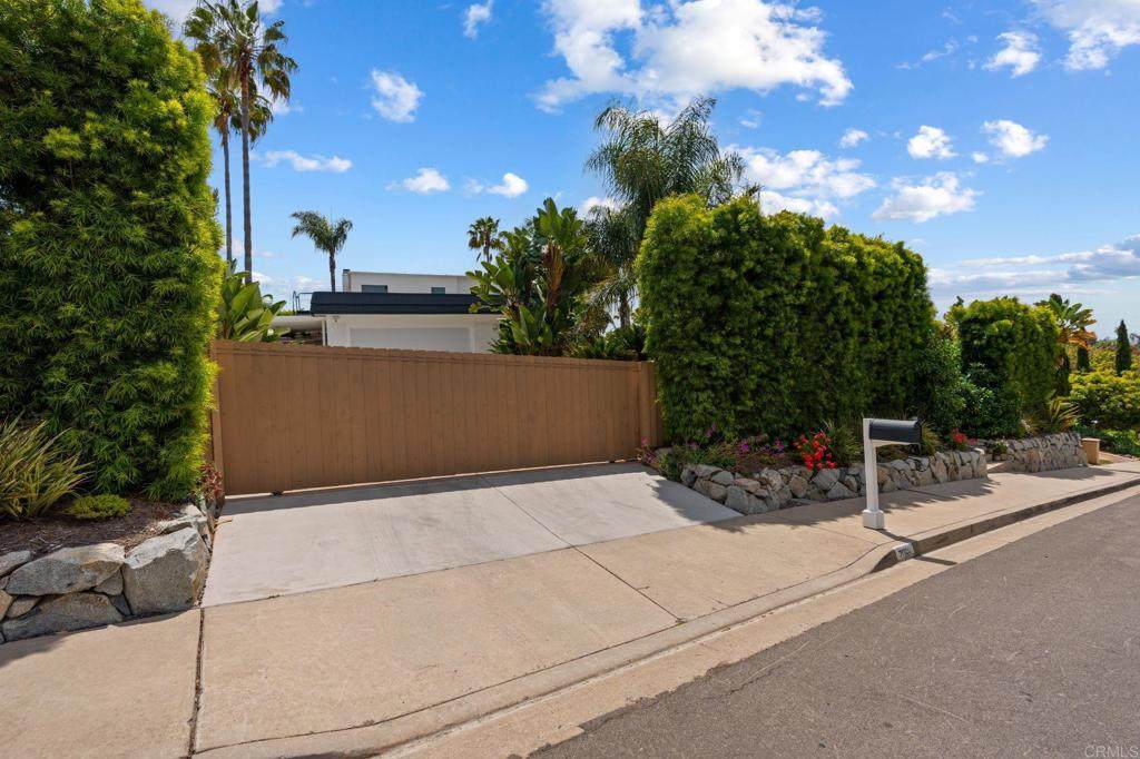https://bt-photos.global.ssl.fastly.net/socal/orig_boomver_1_413038990-2.jpg