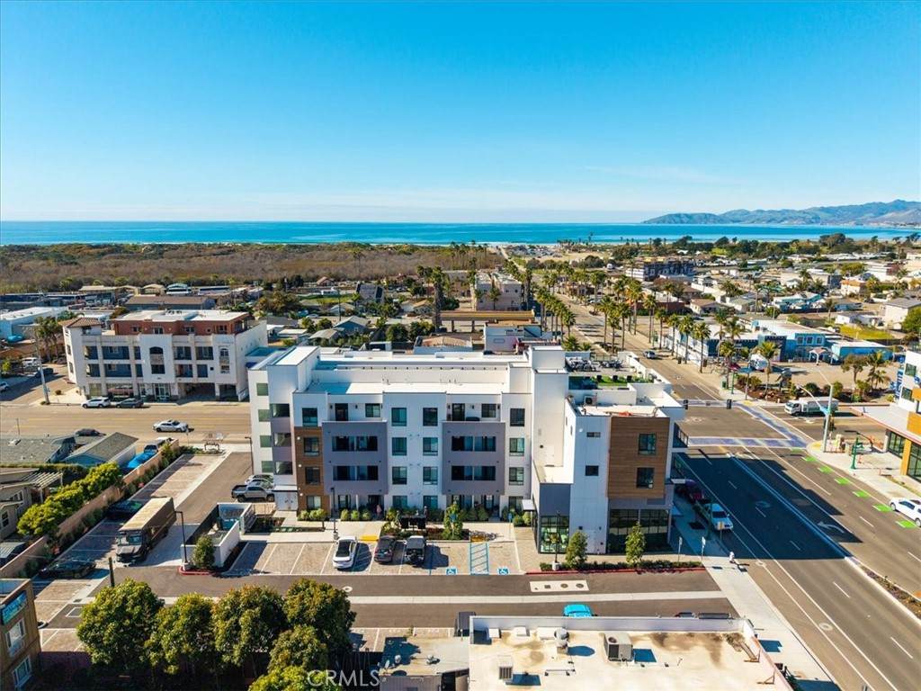 402 Grand Avenue - Photo 1