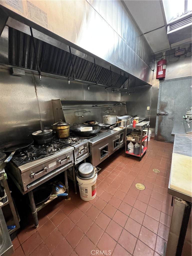 9425 Valley Boulevard - Photo 1