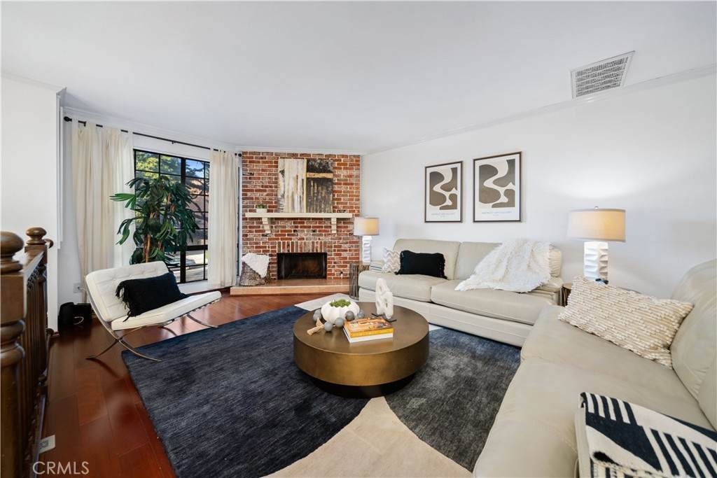 18100 Burbank - Photo 1