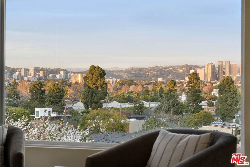 12118 Navy Street - Photo 1