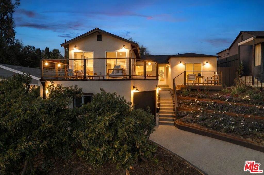 1179 Kipling Avenue - Photo 1